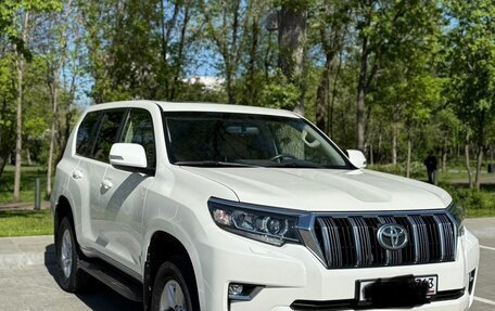 Toyota Land Cruiser Prado 150 рестайлинг 2, 2021 год, 5 000 000 рублей, 7 фотография