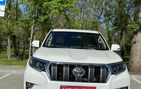 Toyota Land Cruiser Prado 150 рестайлинг 2, 2021 год, 5 000 000 рублей, 12 фотография