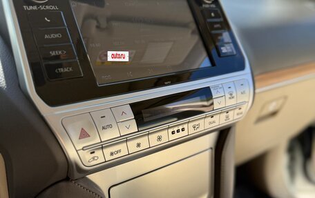 Toyota Land Cruiser Prado 150 рестайлинг 2, 2021 год, 5 000 000 рублей, 17 фотография