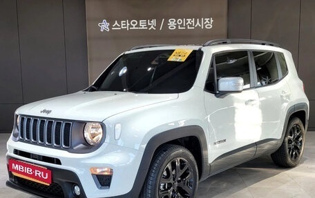 Jeep Renegade I рестайлинг, 2022 год, 1 900 000 рублей, 1 фотография