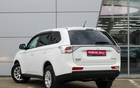 Mitsubishi Outlander III рестайлинг 3, 2012 год, 1 510 000 рублей, 10 фотография