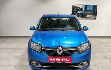 Renault Logan II, 2018 год, 769 000 рублей, 2 фотография
