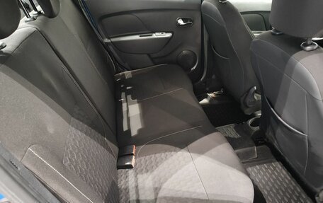 Renault Logan II, 2018 год, 769 000 рублей, 11 фотография
