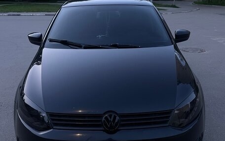 Volkswagen Polo VI (EU Market), 2011 год, 685 000 рублей, 2 фотография