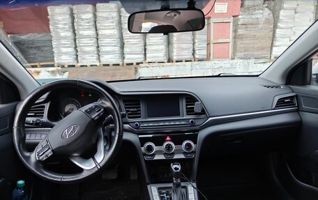 Hyundai Elantra VI рестайлинг, 2019 год, 1 723 000 рублей, 2 фотография