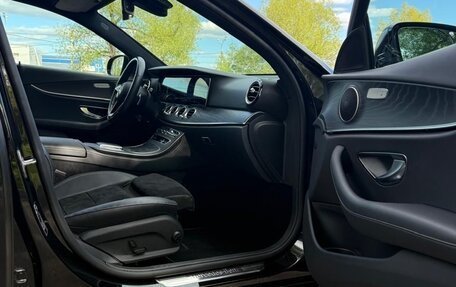 Mercedes-Benz E-Класс, 2020 год, 4 600 000 рублей, 16 фотография