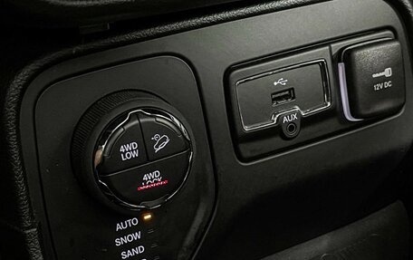 Jeep Renegade I рестайлинг, 2018 год, 2 197 000 рублей, 17 фотография