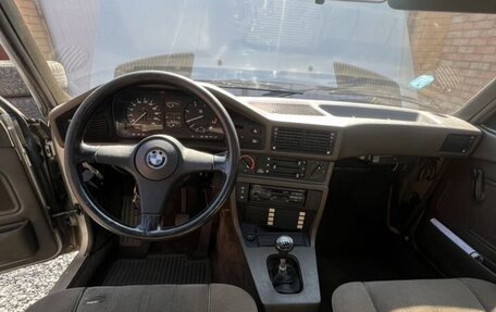 BMW 5 серия, 1985 год, 1 400 000 рублей, 7 фотография