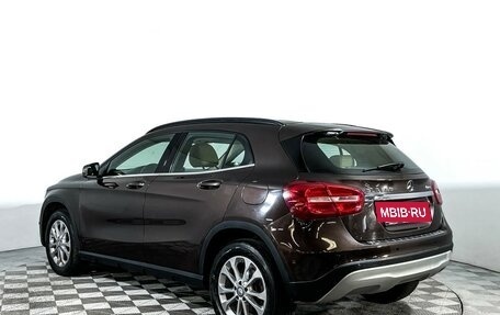 Mercedes-Benz GLA, 2015 год, 1 697 000 рублей, 7 фотография