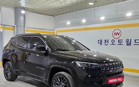 Jeep Compass II, 2022 год, 2 750 000 рублей, 3 фотография