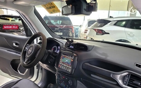 Jeep Renegade I рестайлинг, 2022 год, 1 900 000 рублей, 4 фотография