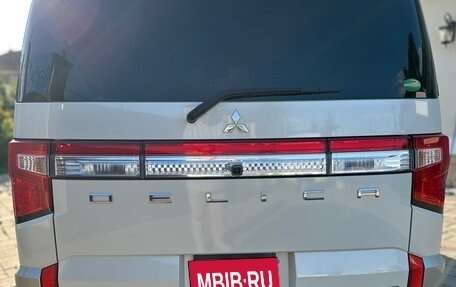 Mitsubishi Delica V, 2019 год, 3 500 000 рублей, 4 фотография