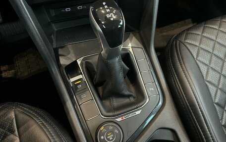 Volkswagen Tiguan II, 2020 год, 3 300 000 рублей, 23 фотография