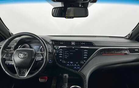 Toyota Camry, 2020 год, 2 980 000 рублей, 16 фотография
