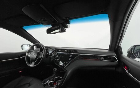 Toyota Camry, 2020 год, 2 980 000 рублей, 17 фотография