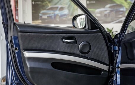 BMW 3 серия, 2011 год, 928 000 рублей, 12 фотография