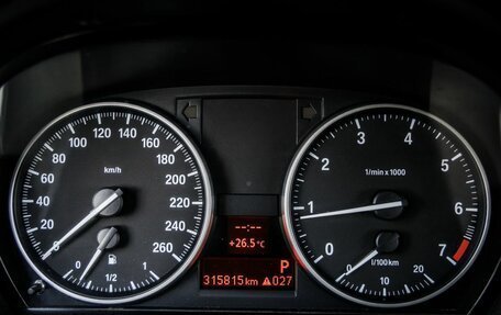 BMW 3 серия, 2011 год, 928 000 рублей, 31 фотография
