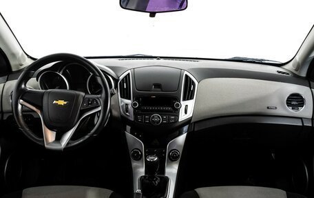 Chevrolet Cruze II, 2013 год, 849 000 рублей, 10 фотография