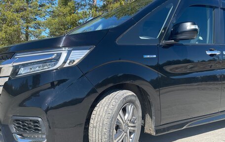 Honda Stepwgn IV, 2018 год, 2 850 000 рублей, 6 фотография