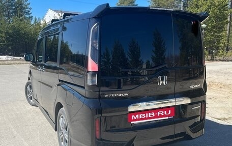 Honda Stepwgn IV, 2018 год, 2 850 000 рублей, 4 фотография