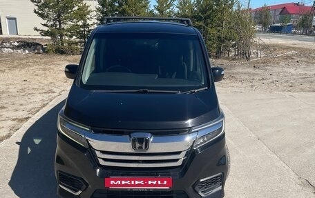 Honda Stepwgn IV, 2018 год, 2 850 000 рублей, 5 фотография