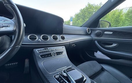 Mercedes-Benz E-Класс, 2018 год, 3 580 000 рублей, 16 фотография