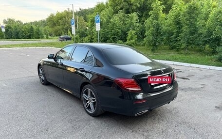 Mercedes-Benz E-Класс, 2018 год, 3 580 000 рублей, 6 фотография