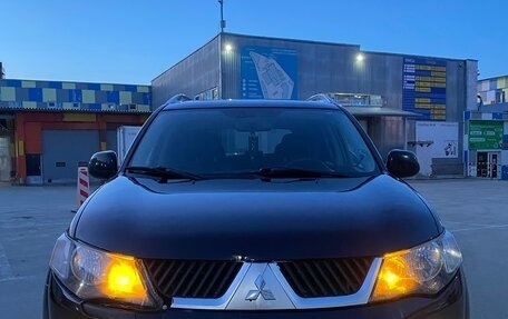 Mitsubishi Outlander III рестайлинг 3, 2008 год, 950 000 рублей, 2 фотография