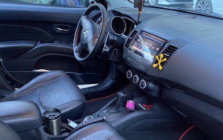 Mitsubishi Outlander III рестайлинг 3, 2008 год, 950 000 рублей, 14 фотография