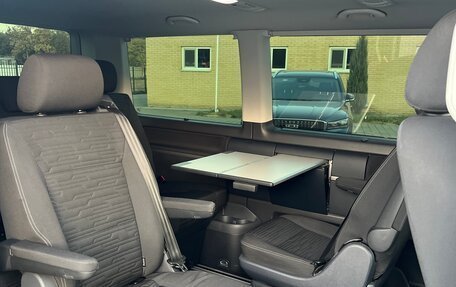 Volkswagen Caravelle T6 рестайлинг, 2020 год, 4 500 000 рублей, 8 фотография