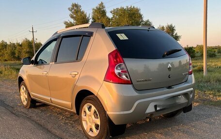 Renault Sandero II рестайлинг, 2014 год, 690 000 рублей, 5 фотография