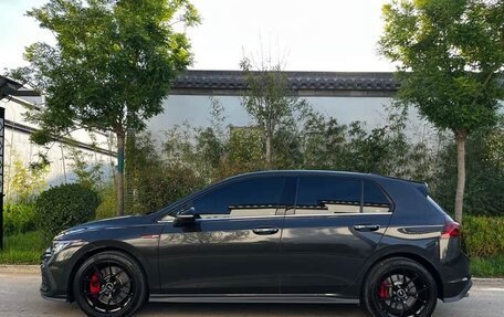 Volkswagen Golf GTI, 2022 год, 2 800 100 рублей, 4 фотография