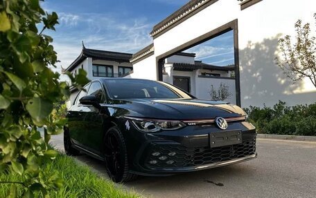 Volkswagen Golf GTI, 2022 год, 2 800 100 рублей, 3 фотография