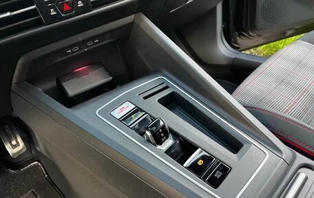 Volkswagen Golf GTI, 2022 год, 2 800 100 рублей, 13 фотография