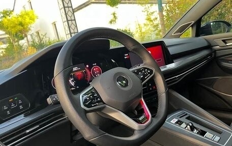 Volkswagen Golf GTI, 2022 год, 2 800 100 рублей, 9 фотография