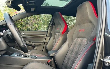 Volkswagen Golf GTI, 2022 год, 2 800 100 рублей, 17 фотография