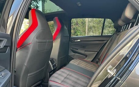 Volkswagen Golf GTI, 2022 год, 2 800 100 рублей, 18 фотография