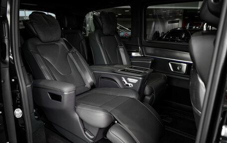 Mercedes-Benz V-Класс, 2024 год, 17 200 000 рублей, 16 фотография