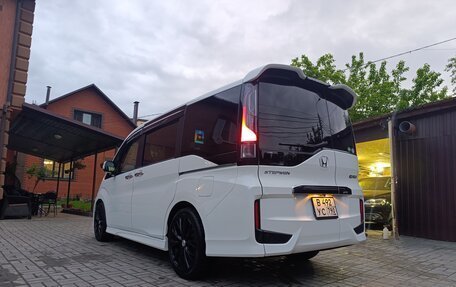 Honda Stepwgn IV, 2015 год, 2 400 000 рублей, 5 фотография