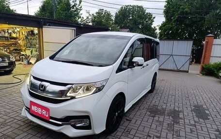 Honda Stepwgn IV, 2015 год, 2 400 000 рублей, 3 фотография