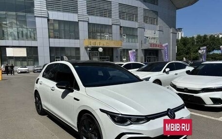 Volkswagen Golf VIII, 2022 год, 2 500 100 рублей, 3 фотография