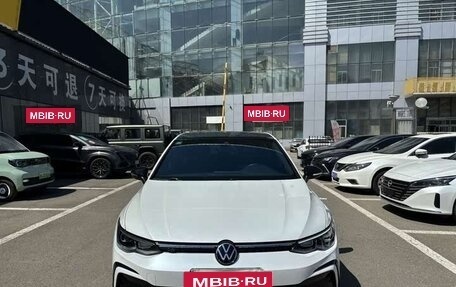 Volkswagen Golf VIII, 2022 год, 2 500 100 рублей, 2 фотография