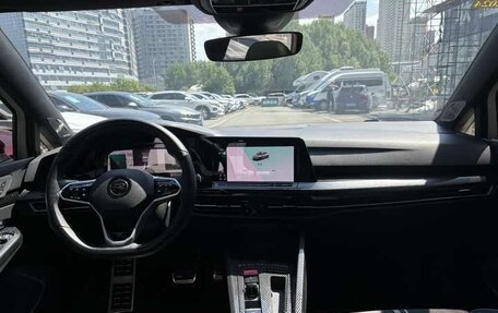 Volkswagen Golf VIII, 2022 год, 2 500 100 рублей, 10 фотография