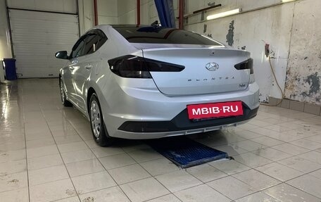 Hyundai Elantra VI рестайлинг, 2019 год, 1 950 000 рублей, 3 фотография
