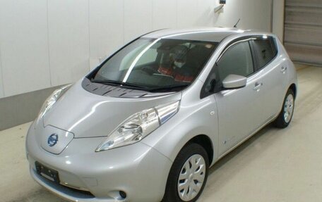 Nissan Leaf I, 2017 год, 897 000 рублей, 2 фотография