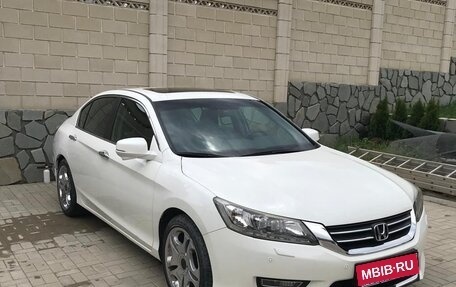 Honda Accord IX рестайлинг, 2013 год, 2 000 000 рублей, 4 фотография