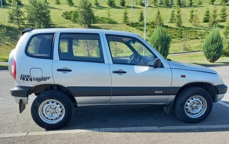 Chevrolet Niva I рестайлинг, 2006 год, 400 000 рублей, 5 фотография