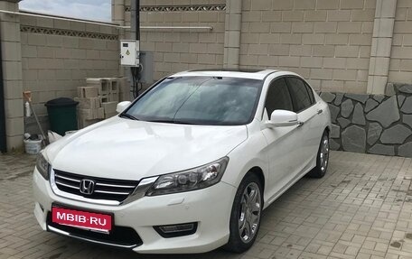 Honda Accord IX рестайлинг, 2013 год, 2 000 000 рублей, 5 фотография