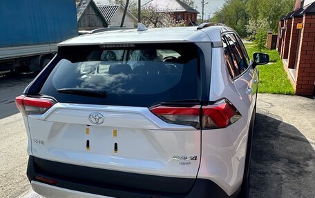 Toyota RAV4, 2025 год, 4 200 000 рублей, 4 фотография