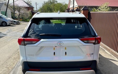 Toyota RAV4, 2025 год, 4 200 000 рублей, 5 фотография